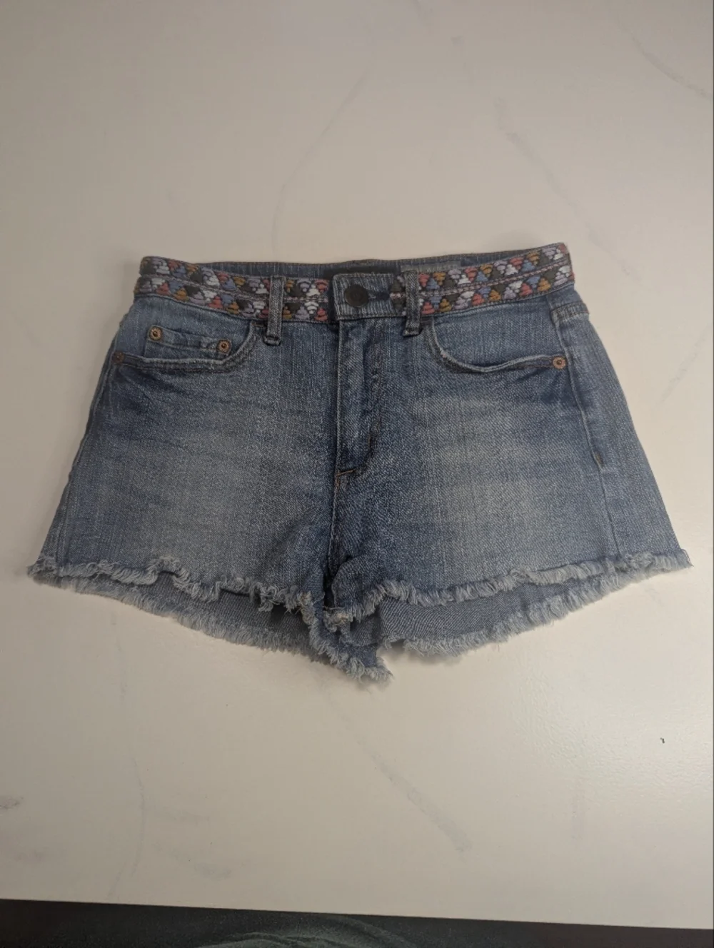 Aeropostale Women High Waisted Shorty Denim Shorts Embroidered Waist Size 2